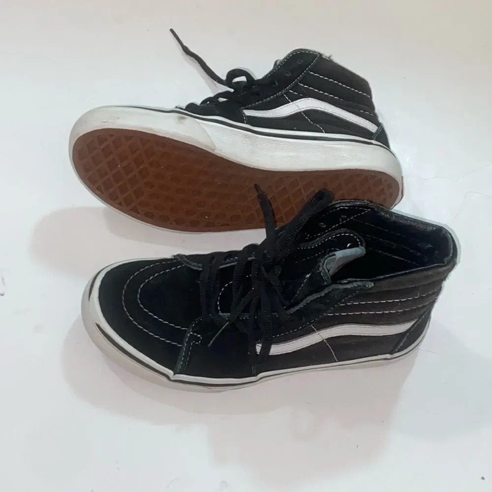 10/$50 Vans Off The Wall Suede l Unixes Shoes Size MX 21  Size SU 2